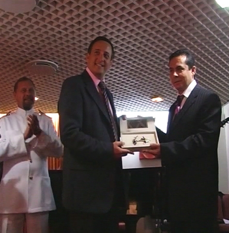 The Key of Alanya, the historic cruise-only port on the Turkish Riviera, was presented to Mr Moshe Mano, President & CEO of Mano Maritime, at a cocktail ceremony on board ROYAL IRIS on 9 October.