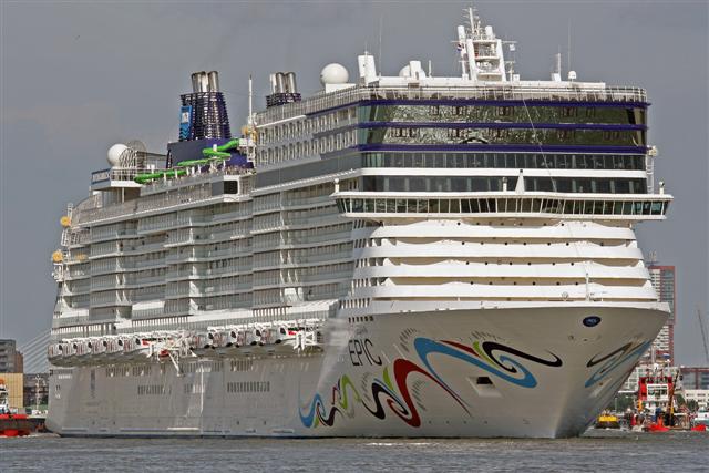Just How Good is the Norwegian Epic Booking?  (photo: Stan Miller)