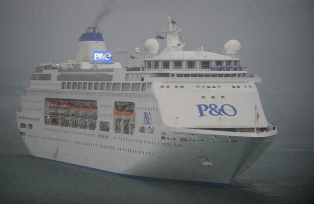 Pacific Pearl arrives in Auckland