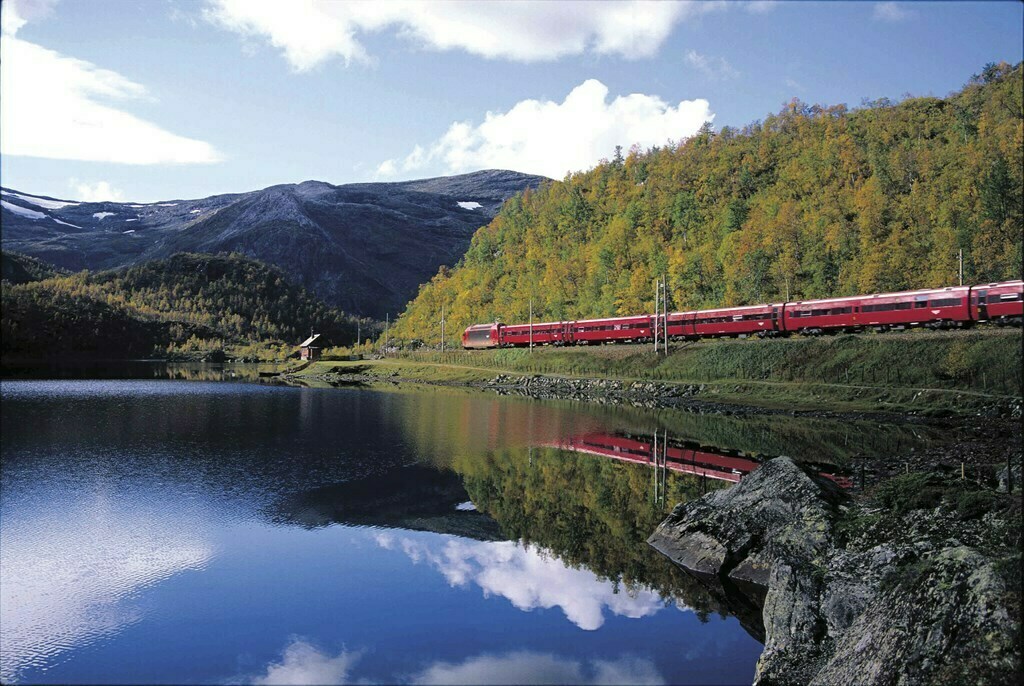 Integrating a scenic rail route into a cruise package may be appealing to passengers in Norway. 