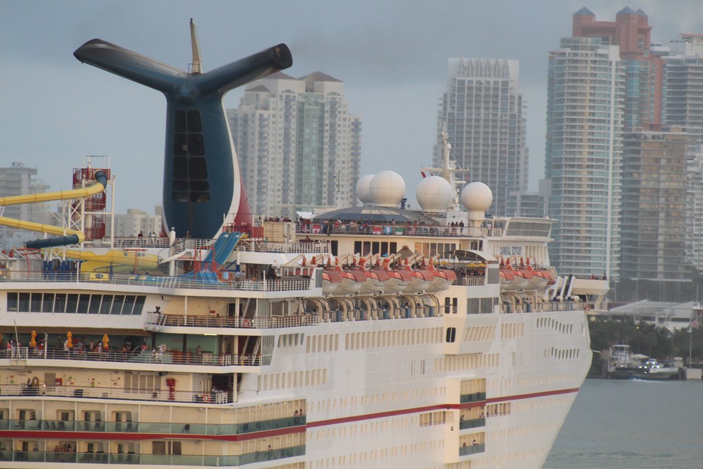 Carnival ships sails from Miami