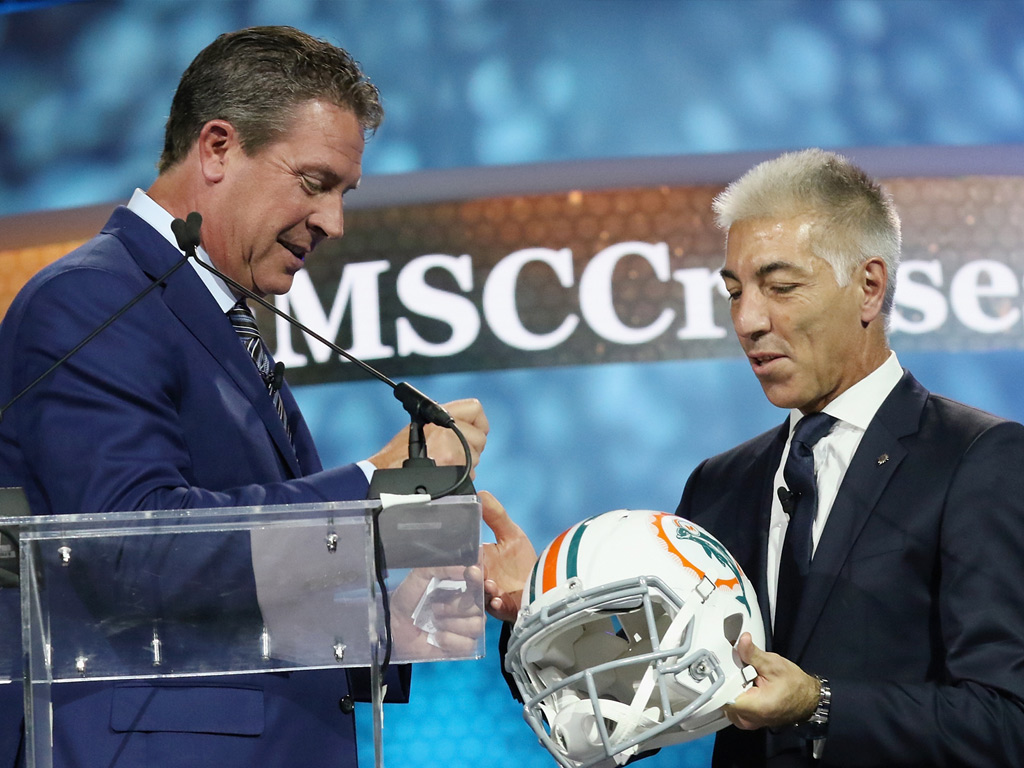 Making a guest appearance at the event was Miami football legend and Hall of Fame quarterback Dan Marino who was with the Miami Dolphins for 17 years (Photo: Aaron Davidson/Getty Images)