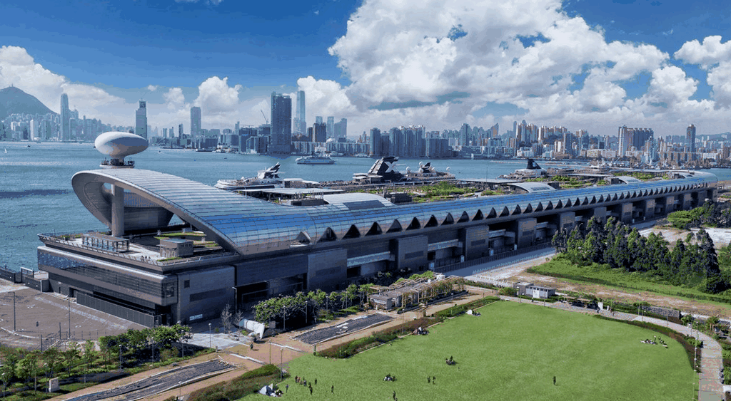 Celebrity and Norwegian ships at Kai Tak