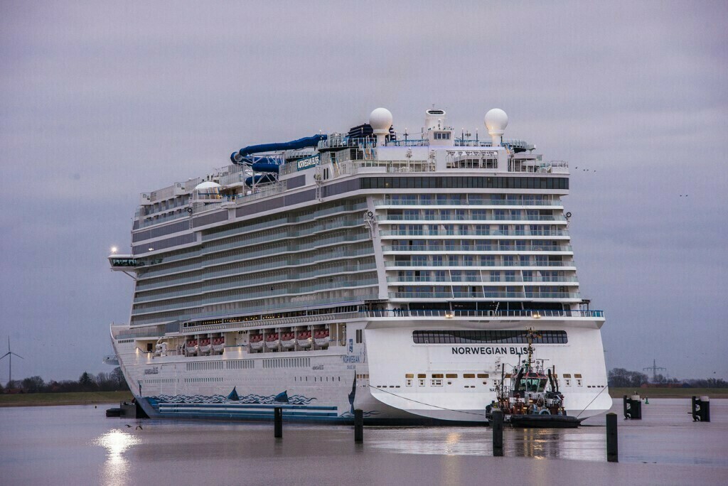 Norwegian Bliss Conveyance 