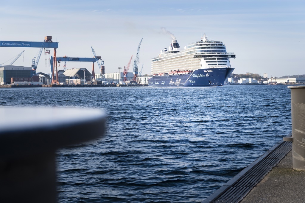 Mein Schiff 1