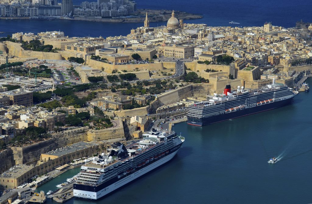 Double Call in Valletta