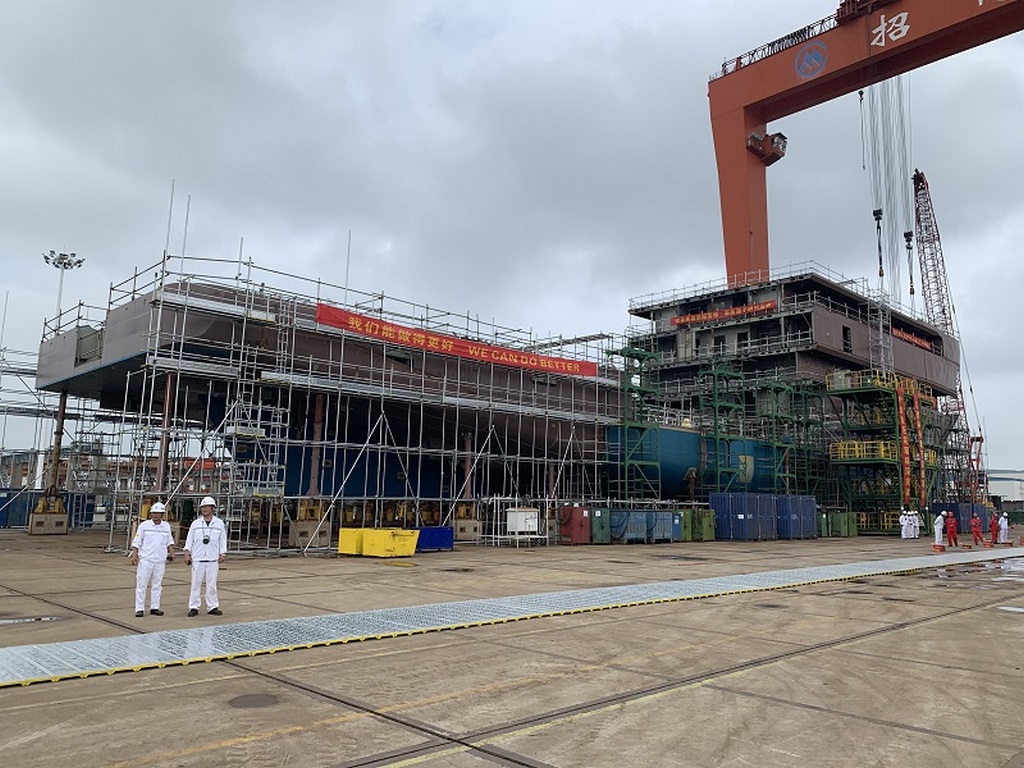 Albatros Keel Laying