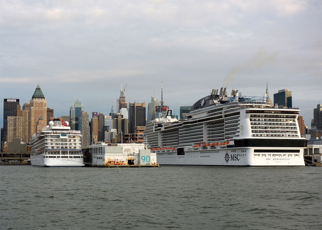 Viking Sea and MSC Meraviglia in Manhattan