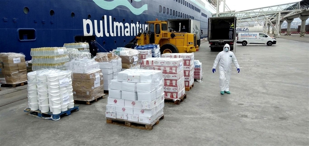 Pullmantur Cruises Donates Food to the Malaga City Council