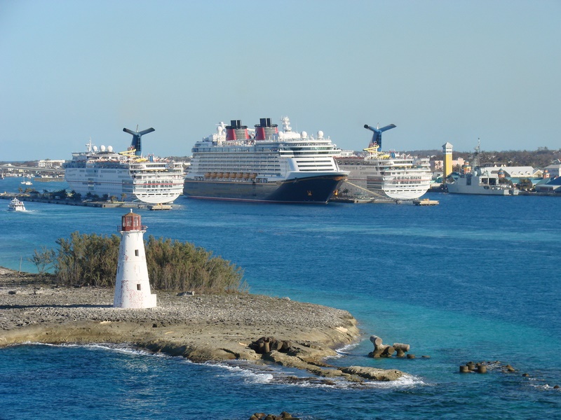 Ships in Nassau
