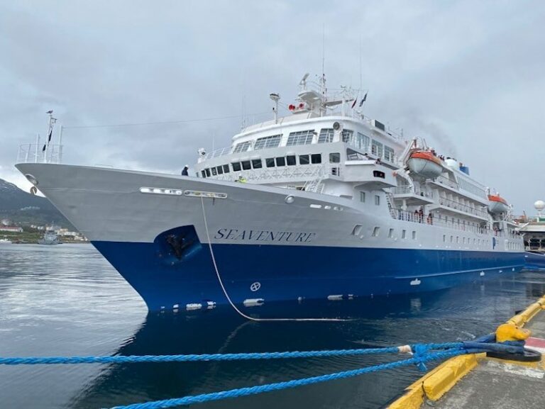 cruises to iceland march 2023