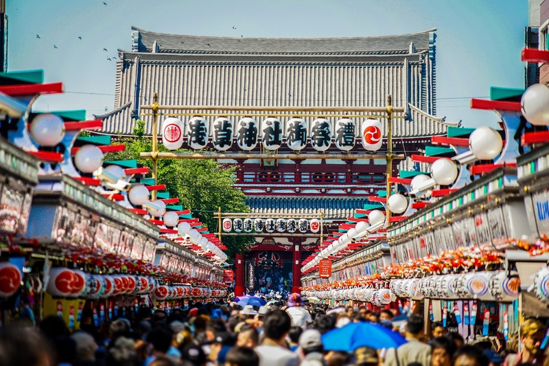 Edo Atmosphere at the Nakamise Shopping Street in Asakusa