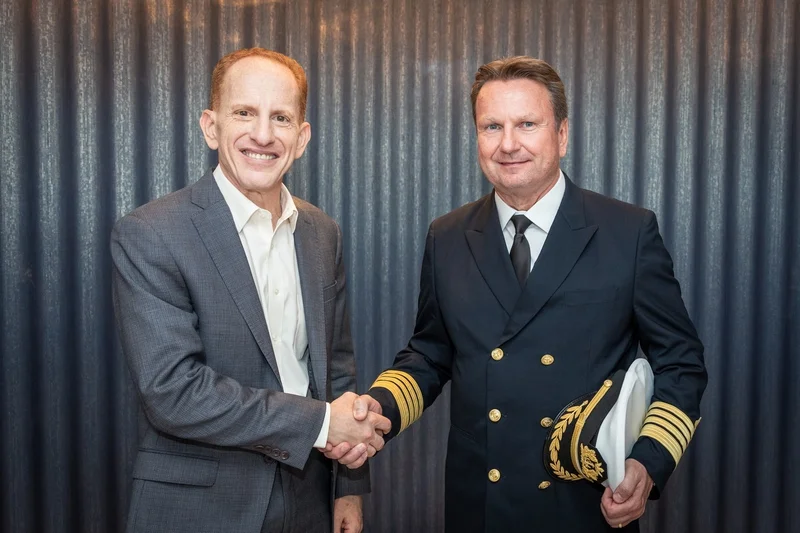 who is the cruise director on ncl prima