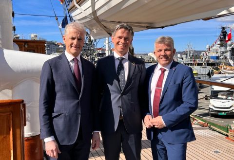Norwegian Prime Minister Jonas Gahr Støre, CEO in Alma Bernt Skeie and Minister of Fisheries and Ocean Policy Bjørnar Selnes Skjæran. Picture taken during the Norwegian Government's Ocean Conference 17 April.