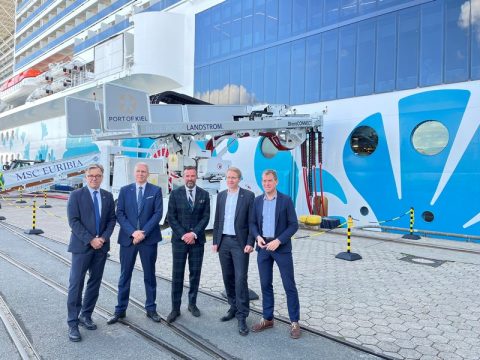 MSC plugs in in Kiel