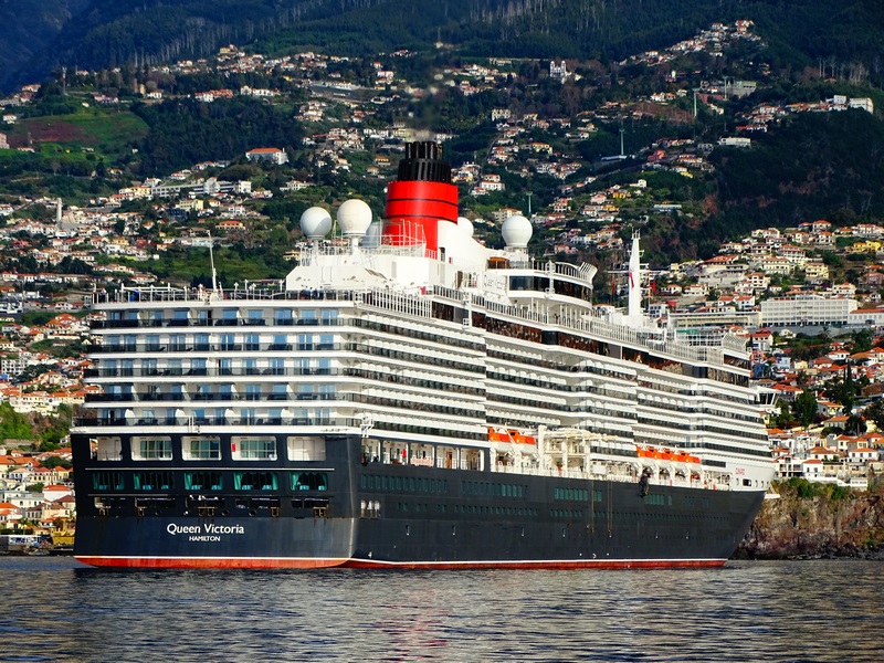 Ships in Funchal