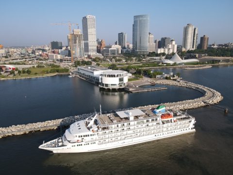The Pearl Mist in Milwaukee