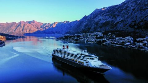 Bolette Sailing into Kotor