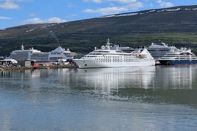 4 Ships in Akureyri