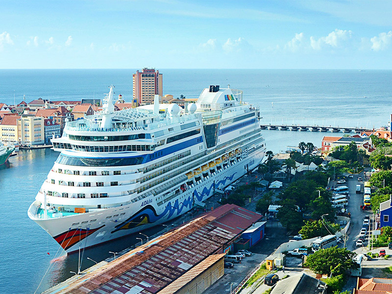 AIDAdiva in Curacao