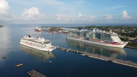Ships in Antigua