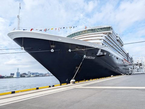 Noordam in Port
