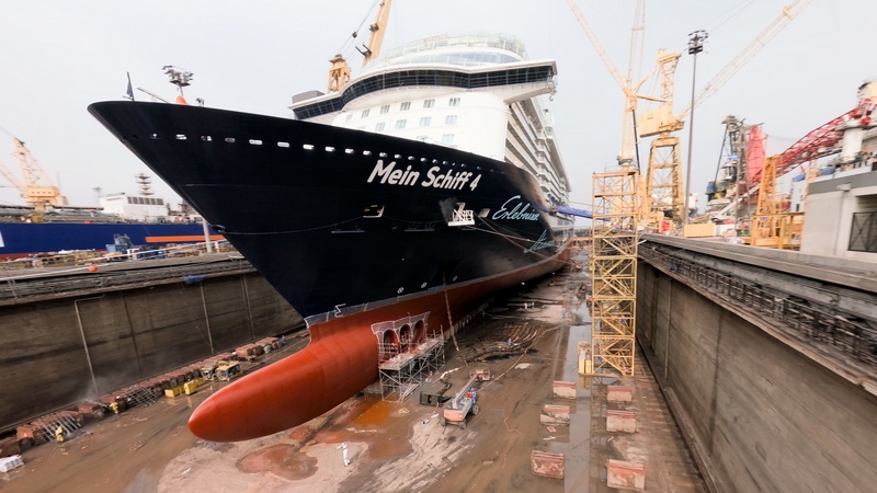 Mein Schiff 4 Drydock