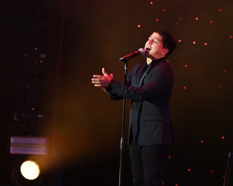 Omar Cardona performing as part of Carnival Live series