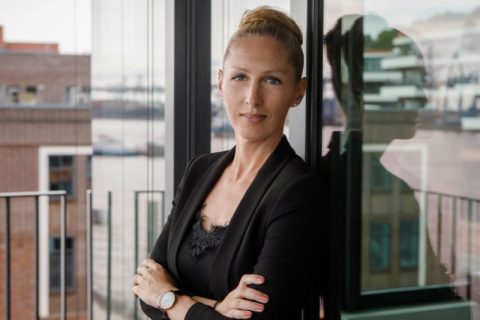 julia siebert managing director columbia signature
