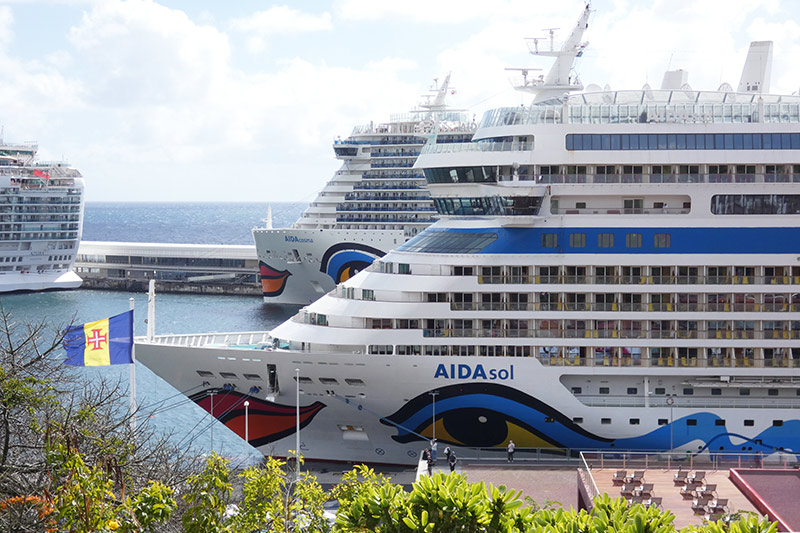 AIDAcosma and AIDAsol