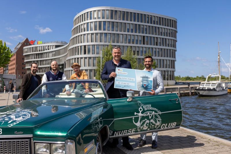 aida donates to nurse club foundation