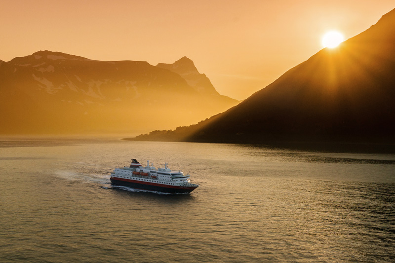 hurtigruten fall promotion