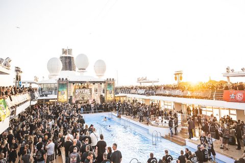 tui concert pool deck