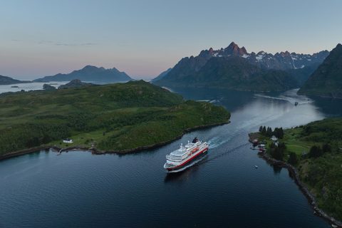 ms richard with in raftsundet, espen mills