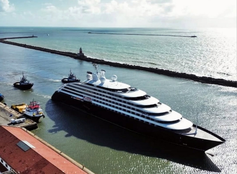 Scenic Eclipse in Recife