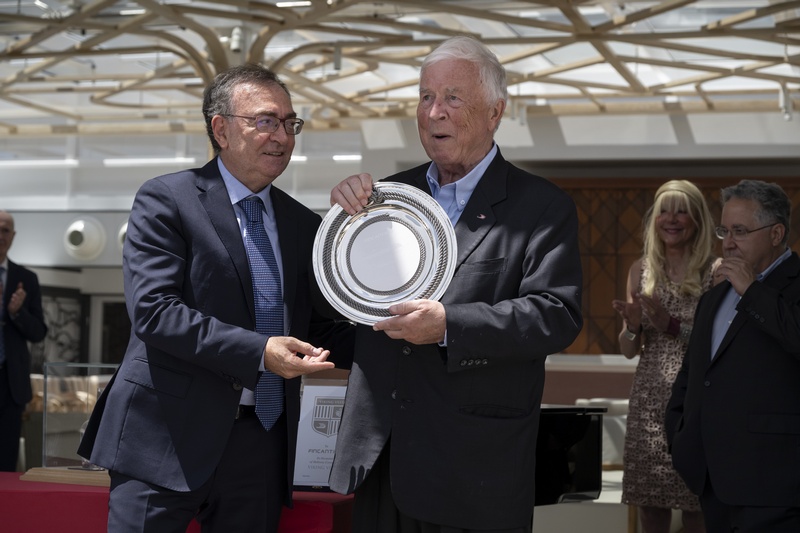 Luigi Matarazzo, general manager of Fincantieri’s Merchant Ships Division, and Torstein Hagen, chairman of Viking, at the delivery of the Viking Vesta at the Ancona shipyard