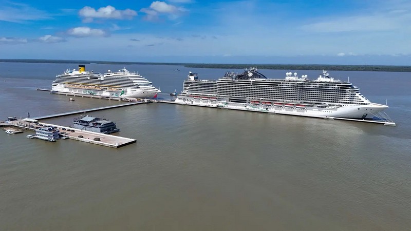 Ships in Belem