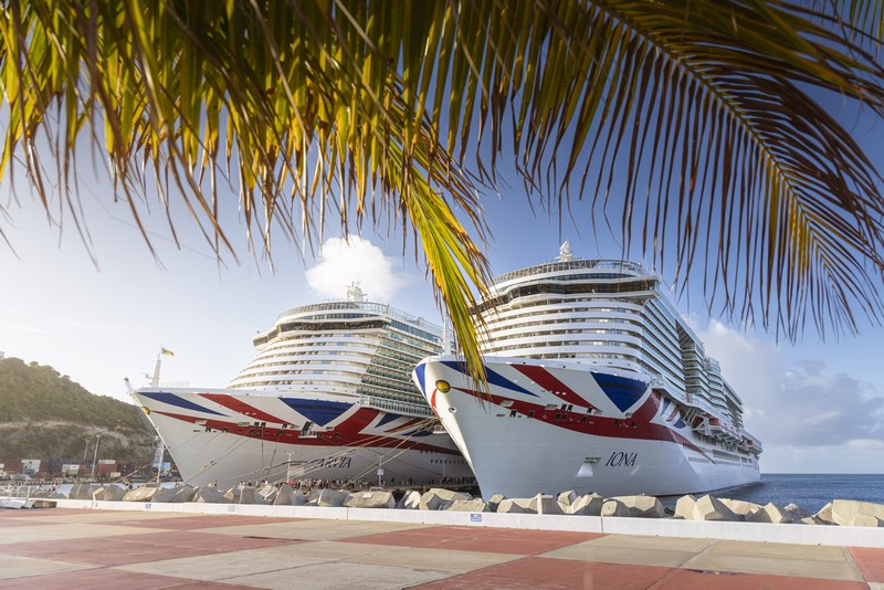 Ariva and Iona in St. Maarten