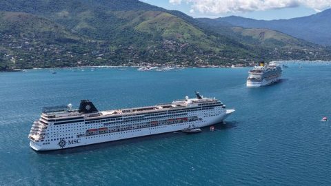 Ships in Ihabela