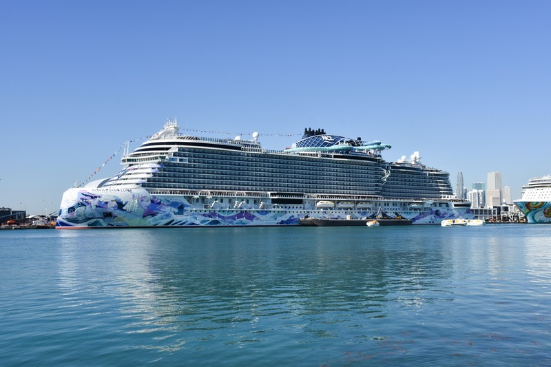 Norwegian Luna in Miami