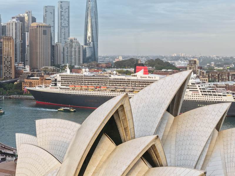 Queen Mary 2 in Sydney
