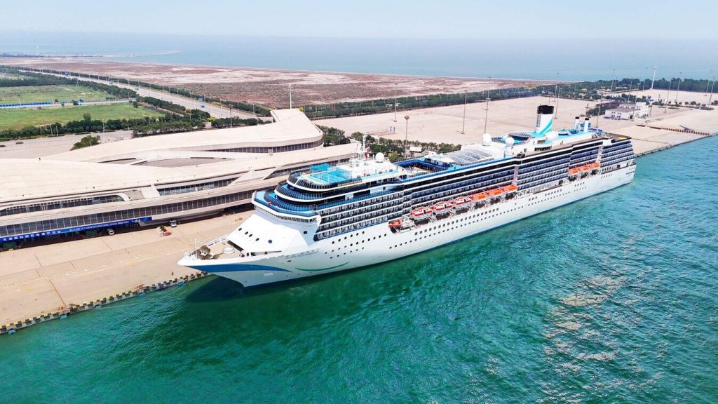 adora mediterranea 2