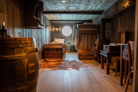 hx cabin