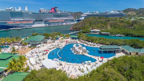 Princess and Carnival Ships in Roatan