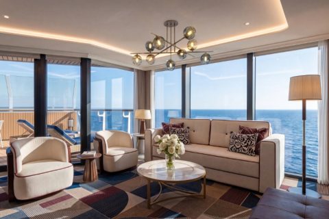 Bridge View Suite lounge