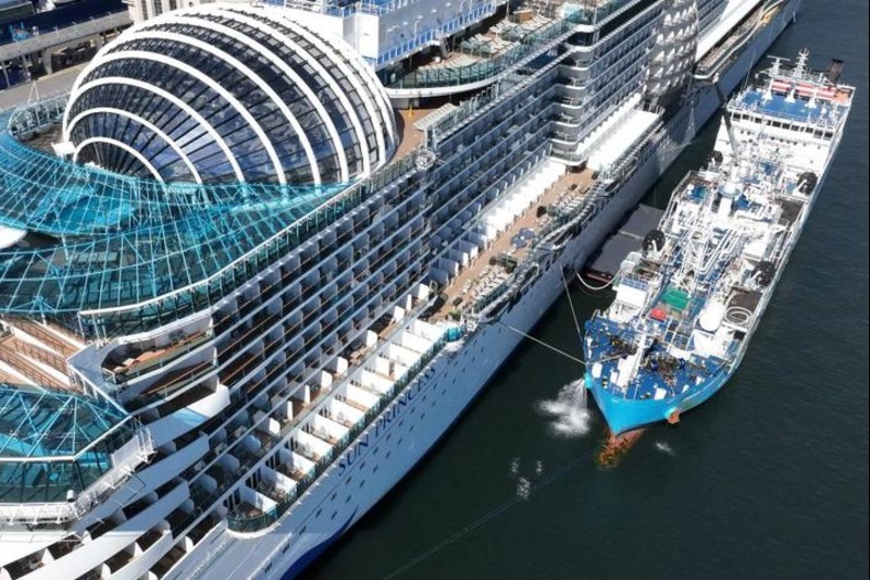 Sun Princess bunkering