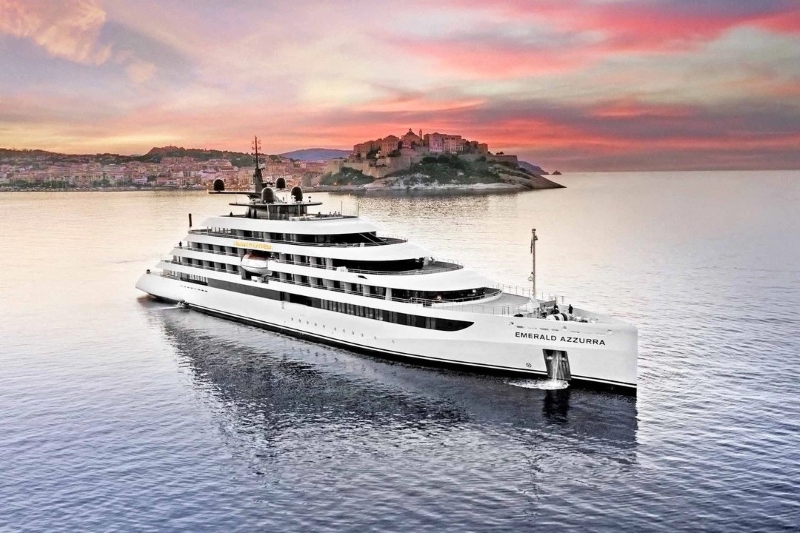 Emerald Azzurra