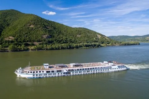 Riverside Mozart Danube