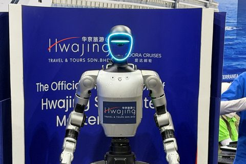 Adora and Hwajing Travel Robot Cultural Ambassador