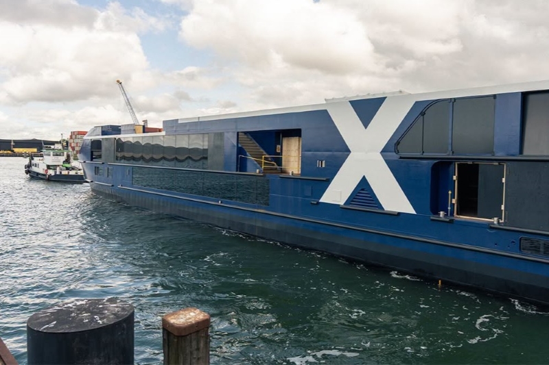 Compass float out